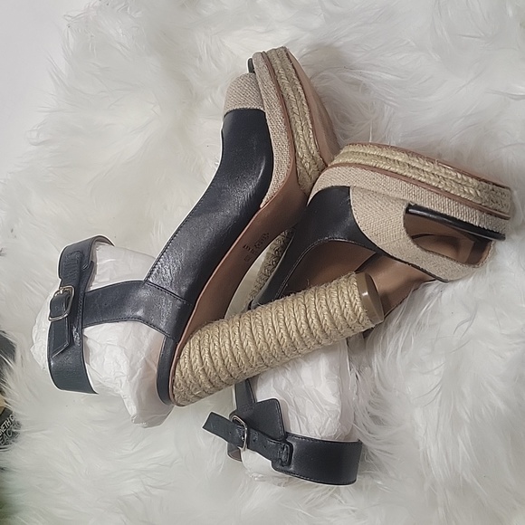 ANN TAYLOR SUPER HIGH PLATFORM - Picture 8 of 10